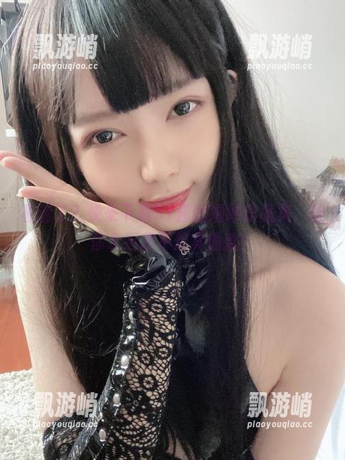着迷了？快来下载51酱的婚纱作品集，让你永远想不起其他款！