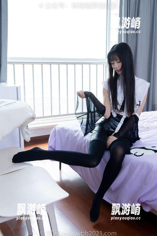BoBoSocks袜啵啵 - 拖鞋图集在奶油手里都变得多么时髦，下载给我，让我也试试！