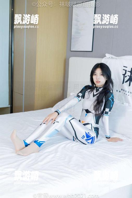 BoBoSocks袜啵啵 - 用黑色指甲油涂的，这是模特还是忍者？稚予私拍资源带你凑热闹！