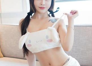 Feilin嗲囡囡 – 短裤和江念鱼，绝配之下神奇美图频频出击，快别犹豫下载壁纸吧！