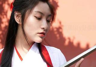 MiiTao蜜桃社 – 白转黑的短裤美图，琉璃lily让你发现了别样的“裤”乐？