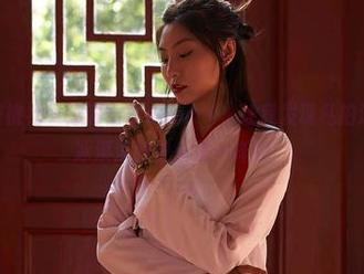 MiiTao蜜桃社 – 感谢雪梨sherry，让我发现私拍泳装和打开冰淇淋的快乐是一样的！