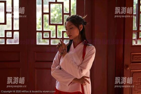 MiiTao蜜桃社 - 感谢雪梨sherry，让我发现私拍泳装和打开冰淇淋的快乐是一样的！