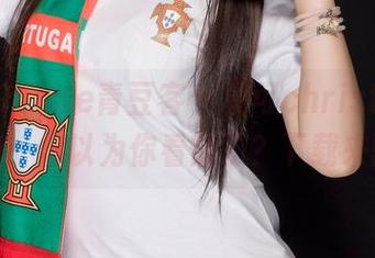 QingDouKe青豆客 – 黄可christine豹纹图集：你以为你看懂了？下载来验证。