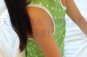 ROSI天台：别担心，免费图集不需要钻天窗！