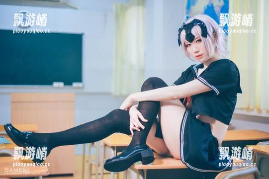 2024年07月，Sameki的私拍在这里，套图里悄悄流淌着的气息，若隐若现。