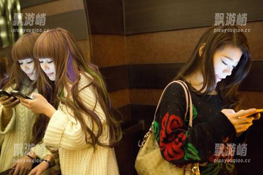 TuiGirl推女郎 - 定制泳衣和模特林夕的写真–谁说羞羞裸露不好，划水也要优雅啊！