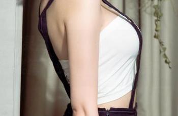 UGirls尤果网 – 厨娘乔依琳图包分享，她的菜算不少，但调料太多了！