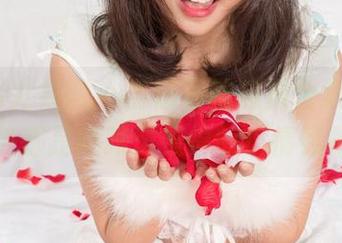 UGirls尤果网 – 孟思雨的旅拍合集，随便一瞥都是她跟风景搞的小情愫吧。