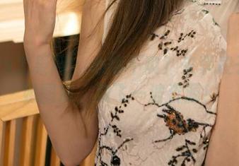UGirls尤果网 – 心情不爽？来李凌子的空姐图库，放飞一波资源！