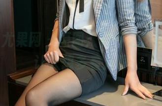 UGirls尤果网 – 原图：杨乔之这吊带，总让人想多看几眼