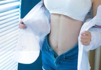 UGirls尤果网 – 看白一晗的夏天全集就好比追剧，原图让人停不下来的点滴舒适