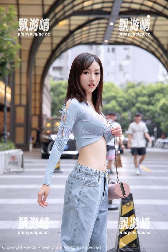 Xiuren秀人网-小樱koko Xiuren秀人网 - 小樱koko的夏日美图,呼唤清凉饮料的灵魂