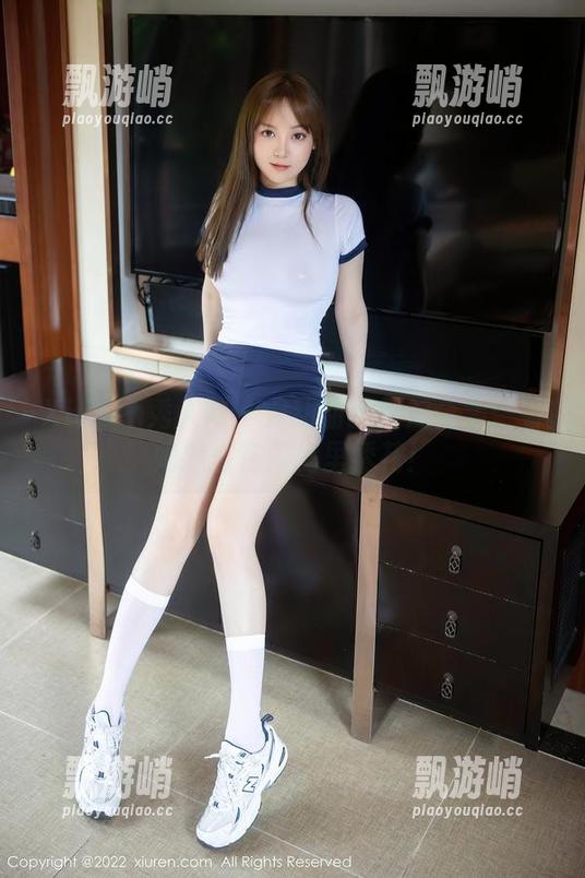 Xiuren秀人网 - 尹甜甜的厨娘合集：看她怎么在厨房里绣花！