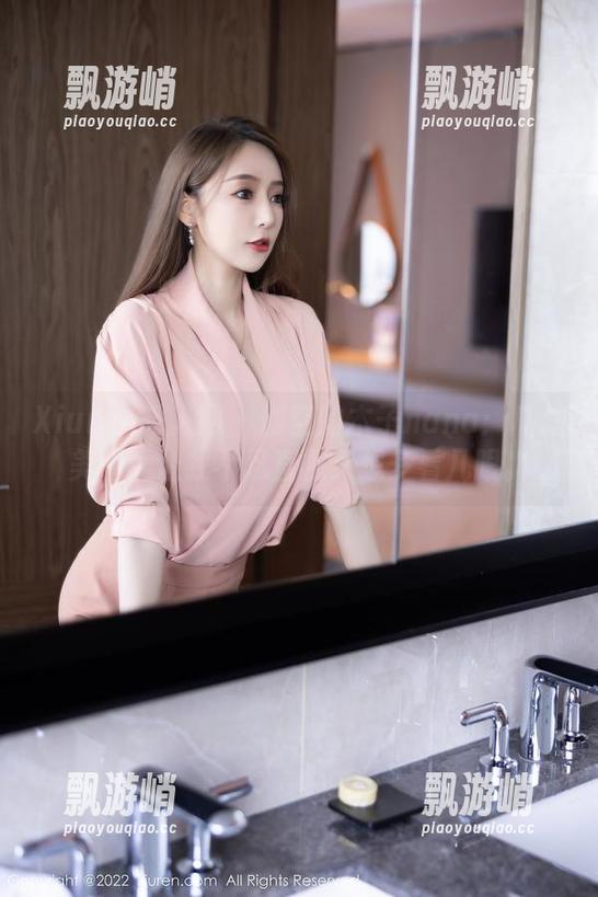 Xiuren秀人网 - 镂空的木子nana：私拍美图，让我不忍直视又想多看几眼。