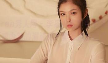 Xiuren秀人网 – 李宓儿写真中的和服，是要成为新的潮流吗？真有她那份自信！