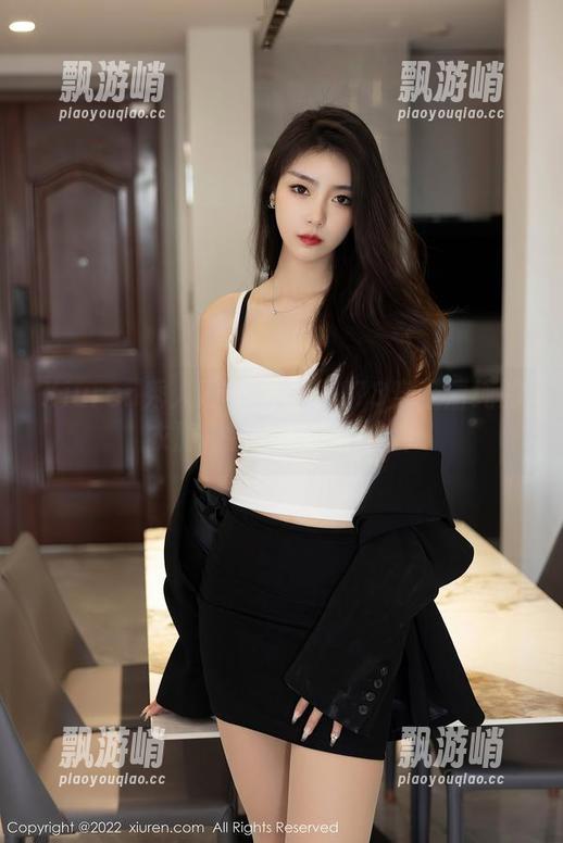 Xiuren秀人网-柚子178 Xiuren秀人网 - 当柚子178穿上清纯的衣服,套图让人心痒痒