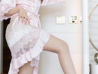 Xiuren秀人网 – 在线抓拍！王曼柔女孩的那份慵懒，真让人想多看几眼。