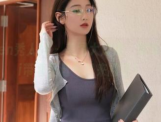 Xiuren秀人网 – 美图大放送，糯美子nini带着圣诞气氛来撩呀！