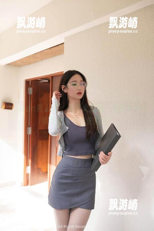 Xiuren秀人网 - 美图大放送，糯美子nini带着圣诞气氛来撩呀！