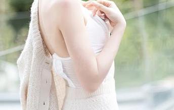Xiuren秀人网 – 美桃酱的天台派对——精选美图，至于谁来吃点心就不說了