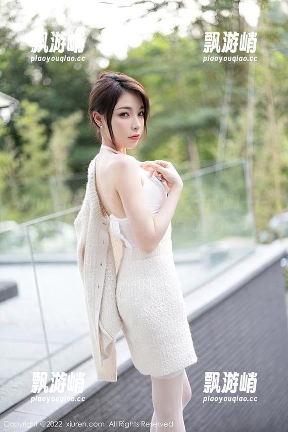 Xiuren秀人网 - 美桃酱的天台派对——精选美图，至于谁来吃点心就不說了