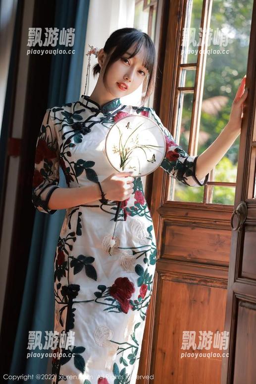 Xiuren秀人网 - 穿上牛仔裤的赵惟依coco，连无圣光都开始收敛目光了～