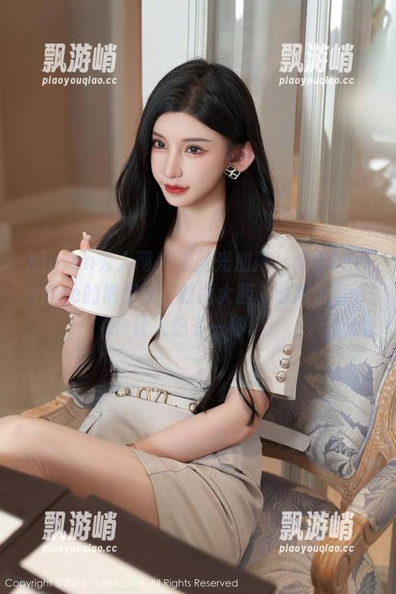 Xiuren秀人网 - 无圣光加持，黄可Christine的裤里丝，时而大胆，时而含蓄，让人想多一秒。