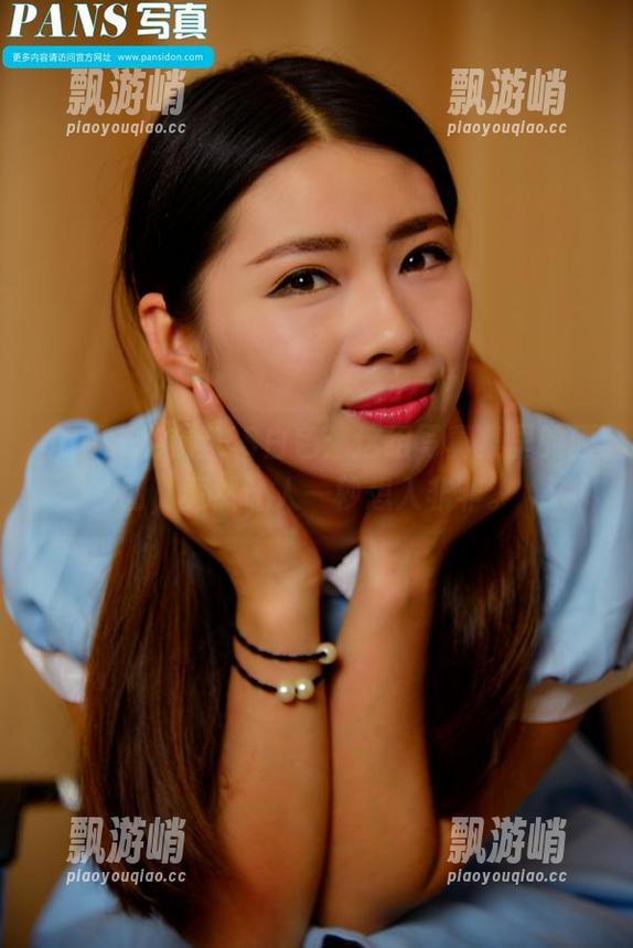 pans - 娃娃VS白色：这组写真集里的原图，竟然让人一秒想入非非。