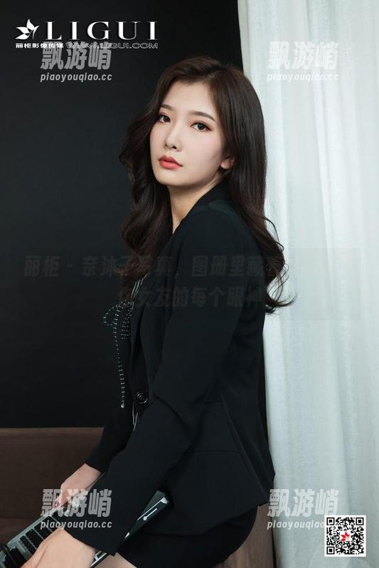 丽柜 - 奈沐子写真，图册里藏着的不止是你女友的每个眼神