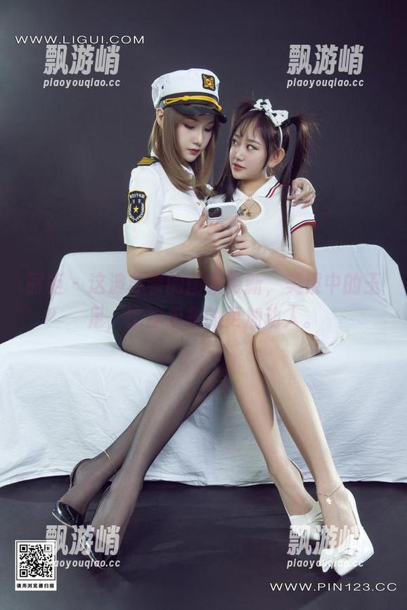 丽柜 - 这波苏黎的图集更新，美镜中的玉足，比你想象的更加动人。