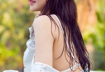 脑洞大开，这个最新图包是亚马逊鲶鱼与学妹的奇特组合
