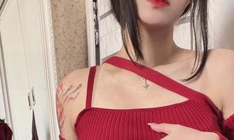 今汐的天台JK写真，更新也太随性了吧？