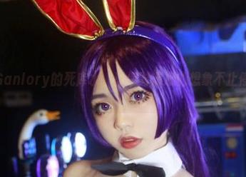 啊日日_Ganlory的死库水，让你对清凉的想象不止停留在水面。