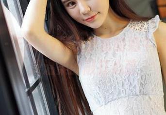 嗲囡囡 – Emily顾奈奈酱的奶牛写真，像是温柔的敲打心弦