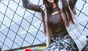 头条女神 – 原来COCO女友的写真，有种毫不避讳的亲密感啊！