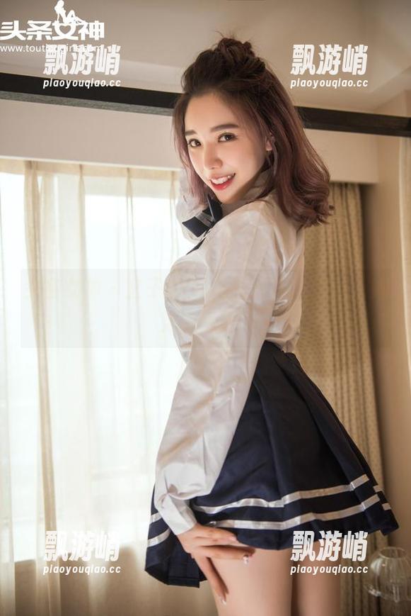 头条女神-玄子 头条女神 - 玄子的OL闺蜜原图:快看,她又来撩了!