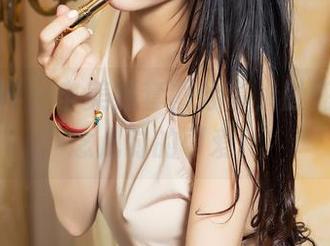 头条女神 – 申美嫣套图分享，肚兜让你怀念儿时的可爱！