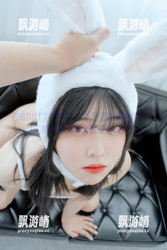 在BBUTTERMILK中堕落的宋哈娜(송하나)，特色写真资源就是最大的迷惑