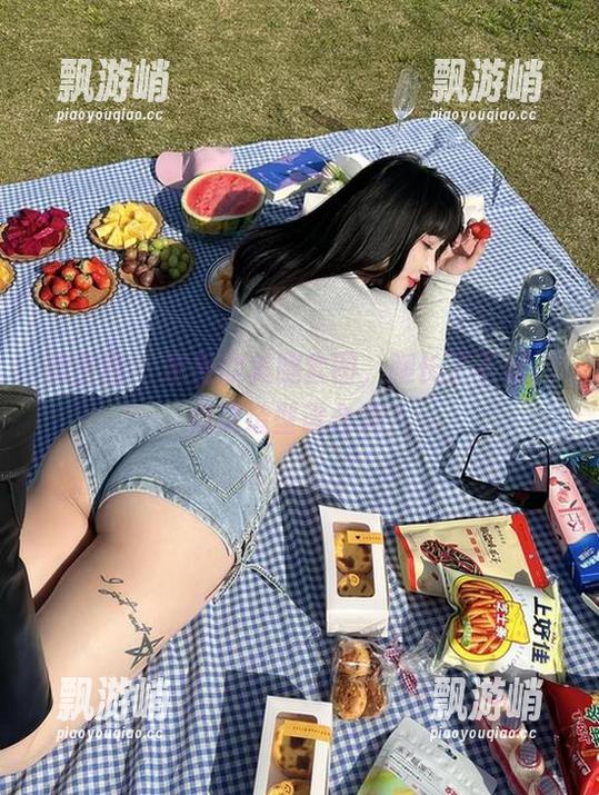 微密圈 - 宋昱欣美腿套图，腿长了不起，但这造型谁合适？