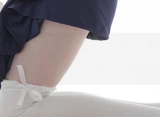 少女秩序 – 小鱼与礼服，高清写真在眼前，思绪却跑到了不知名的地方…