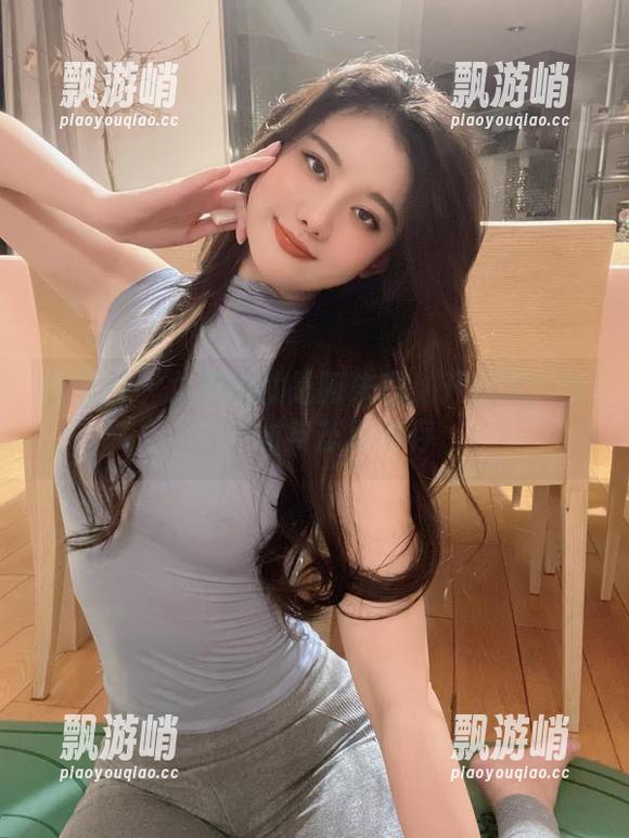 微密圈 - 女王的就是阿朱啊：开放式分享，身材与态度并存