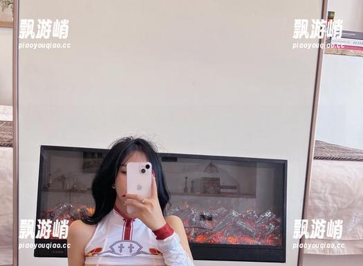 微密圈 - 张鑫baby，红丝魅魔的沉迷中，层层诱惑，原图下载键在哪里？