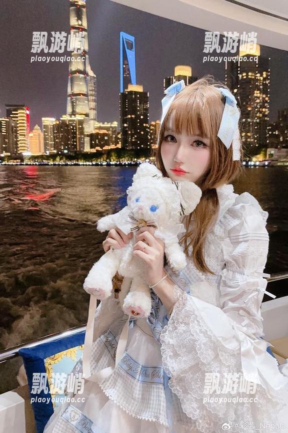 绳子的滑落，彩芸_Nebula短裙图集更新能不能不掉？