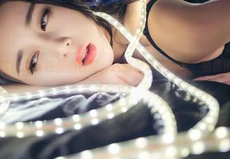 推女神 – 谭晓彤与校服的日常：这图册真能撩啊，免费得来心不甘情不愿