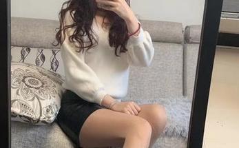 微密圈 – 这系列微信朋友圈里的私拍，提袜少女果然没让我失望！