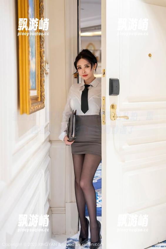 星颜社 - 果儿Victoria的黑色私拍，原图直接上，空气都变得静谧了