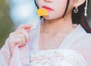 玩玩cos，桜桃喵带你在森林间穿梭，绝对惊艳！