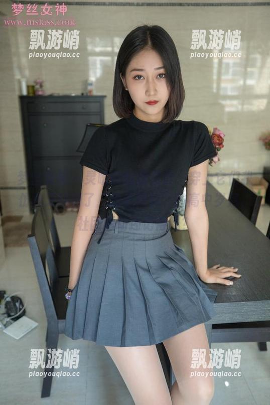 梦丝女神 - 灵唯的制服资源，穿上它们我仿佛又回到了“没心没肺”的高中岁月，社团活动还记得吗？