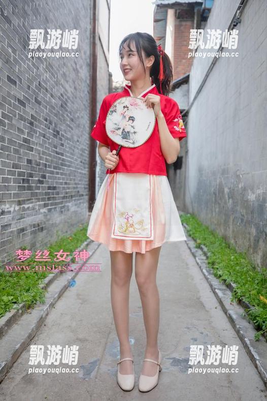 梦丝女神 - 挑战：一只高清写真看苏柔的美腿究竟能让人分心多少次！
